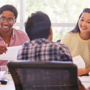 7 Wege, um neuen Mitarbeitern die Einarbeitung zu erleichtern